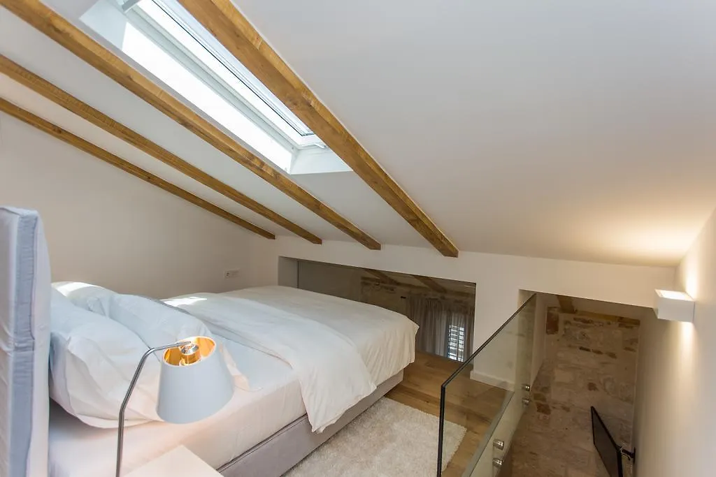 Bifora Heritage Hotel Trogir 4*,