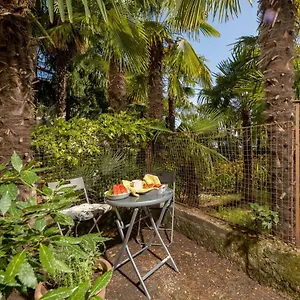 Apartment Naval With Garden Croatia